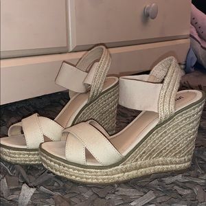 Size 8 women’s wedge sandals